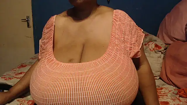 CUTEFIRMMELONSS online show from 10/12/25, 08:32