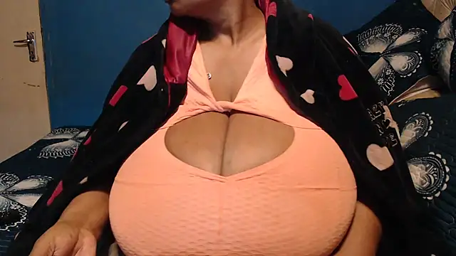 CUTEFIRMMELONSS online show from 09/18/25, 09:18