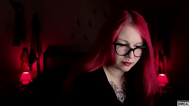 Snapshot of Amanita__Pantherina chatting on 11/26/25, 11:21 Amanita Pantherina online show from 11/26/25, 11:21