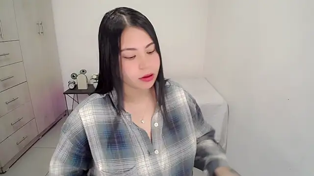 Snapshot of Youlittlepervertt_ chatting on 02/27/26, 02:56 Youlittlepervertt online show from 02/27/26, 02:56