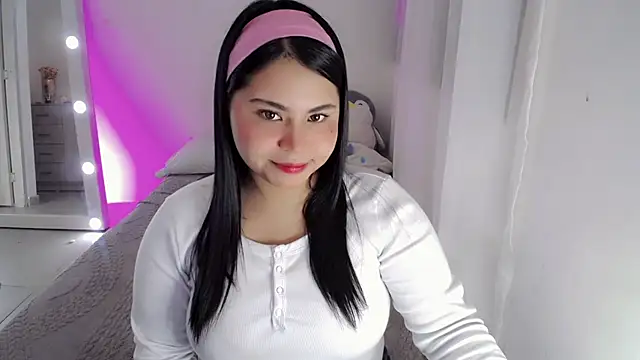 Snapshot of Youlittlepervertt_ chatting on 06/24/26, 12:31 Youlittlepervertt online show from 06/24/26, 12:31