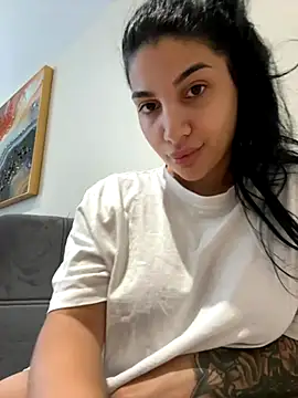 Snapshot of Samira30 chatting on 09/28/25, 10:22 Samira30 online show from 09/28/25, 10:22
