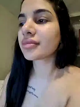 Snapshot of Samira30 chatting on 02/13/25, 12:43 Samira30 online show from 02/13/25, 12:43
