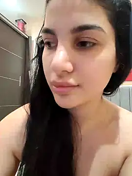 Snapshot of Samira30 chatting on 03/18/25, 11:55 Samira30 online show from 03/18/25, 11:55