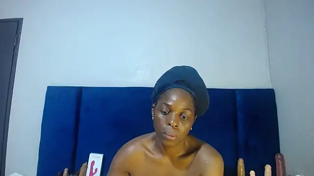 Snapshot of Shaniko89 chatting on 12/16/25, 07:23 Shaniko89 online show from 12/16/25, 07:23