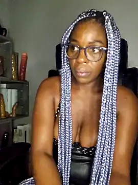 Snapshot of Shaniko89 chatting on 03/27/26, 10:43 Shaniko89 online show from 03/27/26, 10:43