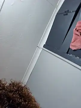 Snapshot of Shaniko89 chatting on 03/10/26, 06:28 Shaniko89 online show from 03/10/26, 06:28