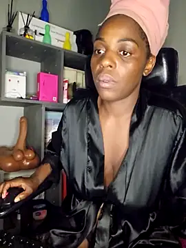 Snapshot of Shaniko89 chatting on 03/24/26, 10:32 Shaniko89 online show from 03/24/26, 10:32