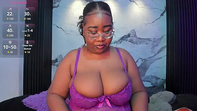 Darnellqueen online show from 04/30/26, 06:09