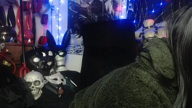 Snapshot of Astartexxx chatting on 10/10/25, 03:29 Astartexxx online show from 10/10/25, 03:29