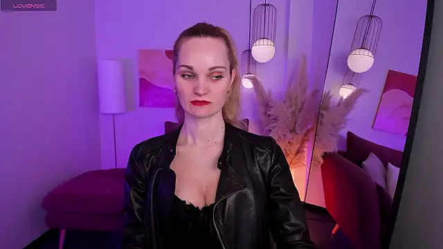 SaraSubtlety online show from 03/29/26, 01:13