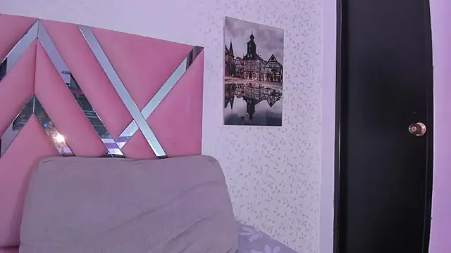 Snapshot of Helenn_monroy1 chatting on 10/04/25, 11:56 Helenn monroy1 online show from 10/04/25, 11:56