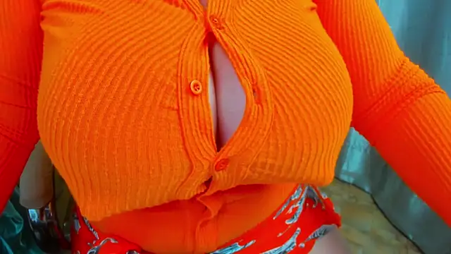 Snapshot of 77Sambuca77 chatting on 10/05/25, 07:43 77Sambuca77 online show from 10/05/25, 07:43