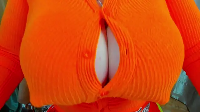 Snapshot of 77Sambuca77 chatting on 10/06/25, 08:26 77Sambuca77 online show from 10/06/25, 08:26