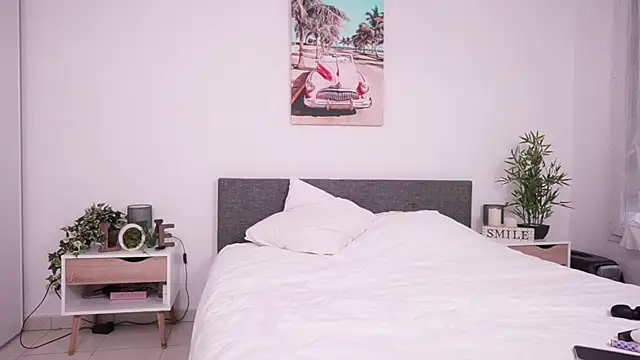 Bella Twine online show from 03/09/25, 02:21