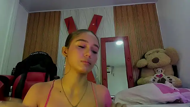 MarianaManzur online show from 02/26/26, 03:01