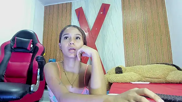 MarianaManzur online show from 01/10/26, 04:35