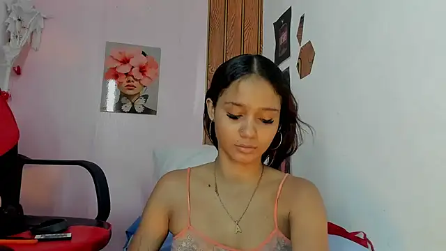 MarianaManzur online show from 05/25/26, 05:11