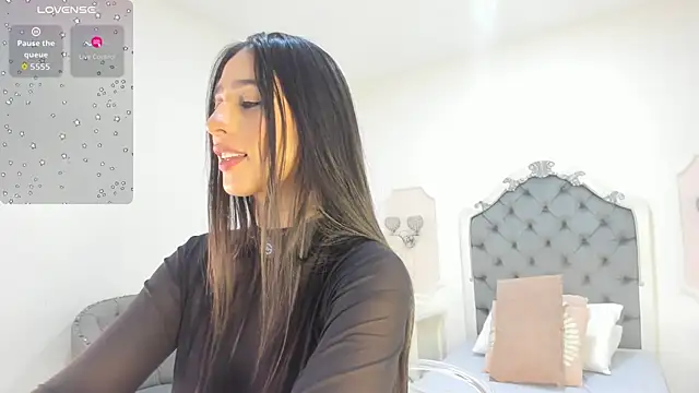 Valentina Ross  online show from 01/17/26, 11:58