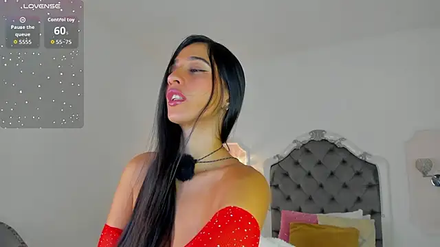 Snapshot of Valentina_Ross_ chatting on 06/23/26, 11:52 Valentina Ross online show from 06/23/26, 11:52