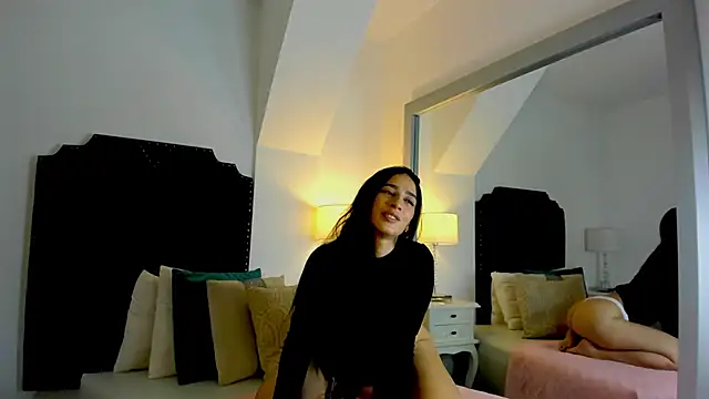 Valentina Ross  online show from 05/02/26, 01:22