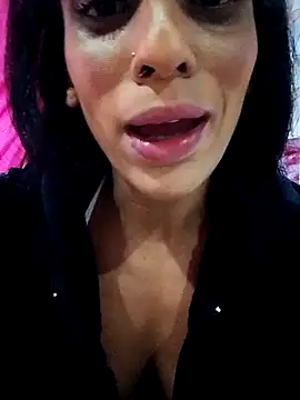 Snapshot of jessy905 chatting on 06/08/26, 01:33 jessy905 online show from 06/08/26, 01:33