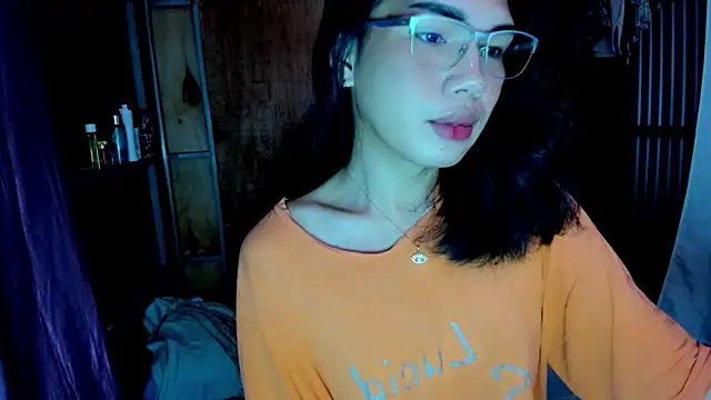 mav1s  online show from 12/15/25, 01:00