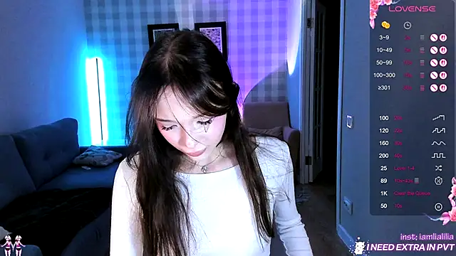 lialiliaa online show from 12/20/25, 06:16