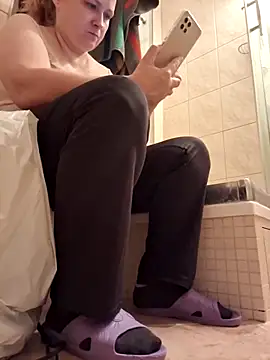 Snapshot of She-devilx chatting on 09/10/25, 05:56 She-devilx online show from 09/10/25, 05:56