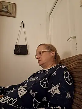 Snapshot of She-devilx chatting on 09/21/25, 09:09 She-devilx online show from 09/21/25, 09:09