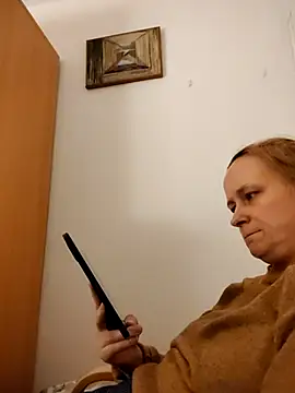 Snapshot of She-devilx chatting on 02/05/25, 09:18 She-devilx online show from 02/05/25, 09:18