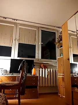 Snapshot of She-devilx chatting on 10/28/25, 09:36 She-devilx online show from 10/28/25, 09:36