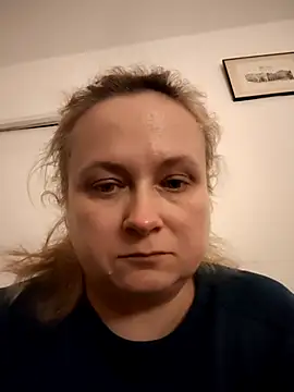 Snapshot of She-devilx chatting on 10/22/25, 10:30 She-devilx online show from 10/22/25, 10:30