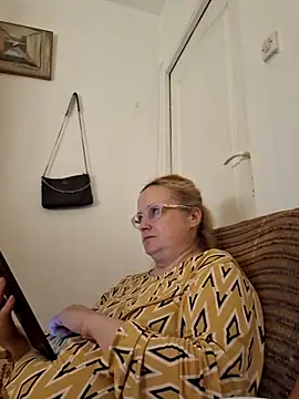 Snapshot of She-devilx chatting on 09/16/25, 07:59 She-devilx online show from 09/16/25, 07:59