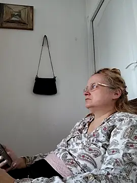 Snapshot of She-devilx chatting on 10/04/25, 01:45 She-devilx online show from 10/04/25, 01:45