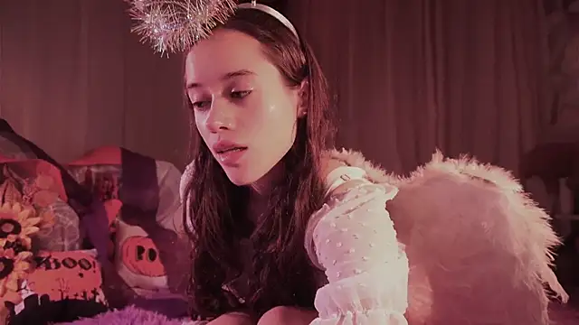  Avriles  online show from 11/01/25, 01:34