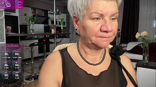 Snapshot of roxana_brooks chatting on 02/14/25, 03:15 roxana brooks online show from 02/14/25, 03:15