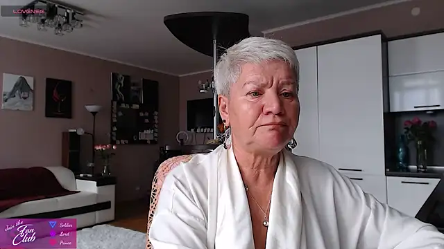 roxana brooks online show from 08/04/26, 06:40