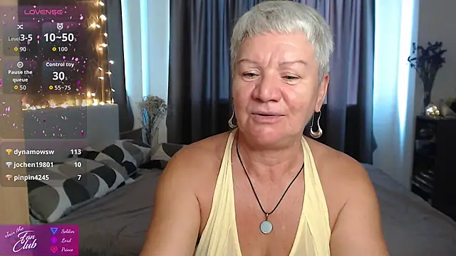 roxana brooks online show from 05/13/26, 01:23