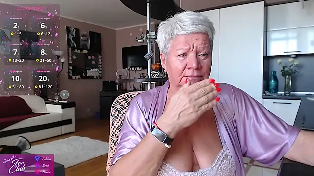 roxana brooks online show from 07/18/26, 06:11