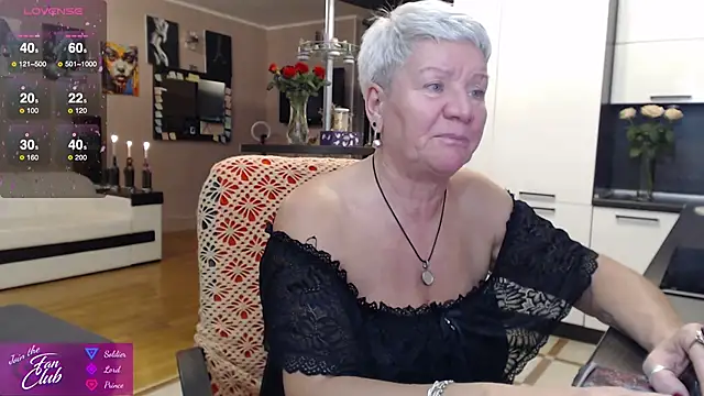 Snapshot of roxana_brooks chatting on 10/09/25, 07:03 roxana brooks online show from 10/09/25, 07:03