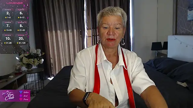 Snapshot of roxana_brooks chatting on 01/17/26, 02:26 roxana brooks online show from 01/17/26, 02:26