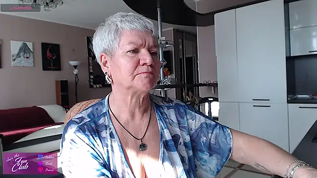 roxana brooks online show from 04/05/26, 08:10