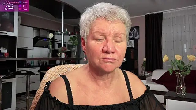 Snapshot of roxana_brooks chatting on 02/11/25, 06:55 roxana brooks online show from 02/11/25, 06:55