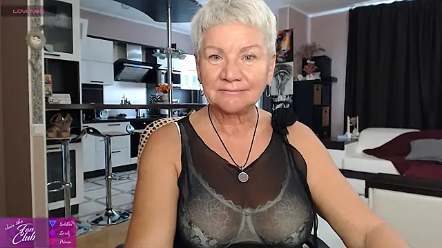 roxana brooks online show from 06/17/26, 08:25