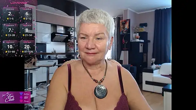 Snapshot of roxana_brooks chatting on 02/15/26, 02:16 roxana brooks online show from 02/15/26, 02:16