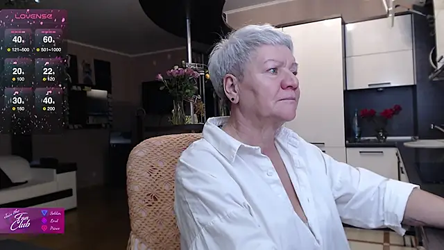 roxana brooks online show from 11/16/25, 02:11