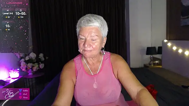 Snapshot of roxana_brooks chatting on 01/16/26, 01:59 roxana brooks online show from 01/16/26, 01:59