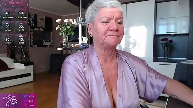 Snapshot of roxana_brooks chatting on 10/08/25, 05:53 roxana brooks online show from 10/08/25, 05:53