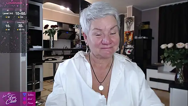 Snapshot of roxana_brooks chatting on 09/28/25, 06:26 roxana brooks online show from 09/28/25, 06:26
